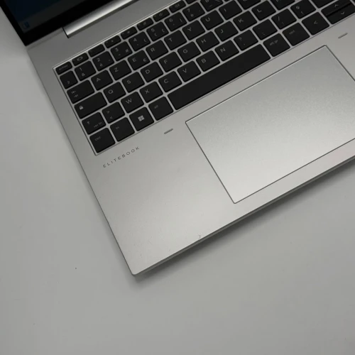 HP ELITEBOOK 860 G9 / 12th I5-1235U / 8Go DDR5 / 256SSD / 16 FHD