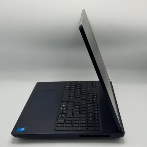 Dell Alienware 16 Aurora / Core 7 240H / 16 Go DDR5 / RTX 5060 / QHD+ 120Hz