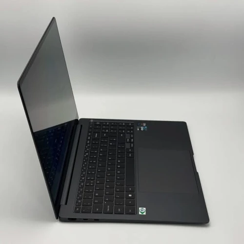 SAMSUNG GALAXY BOOK PRO 3 OLED / 13th I7-1360P / 16Go DDR5 / 512SSD / 16 3K OLED 120Hz