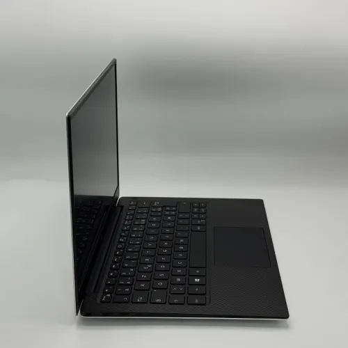 DELL XPS 7390 / 10th I7-10510U / 16Go / 512 SSD / 13.3 FHD