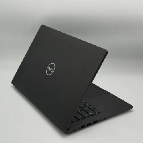 DELL LATITUDE 7420 Carbone / 11th i5-1145G7 / 16Go DDR4x / 256SSD / 14 FHD