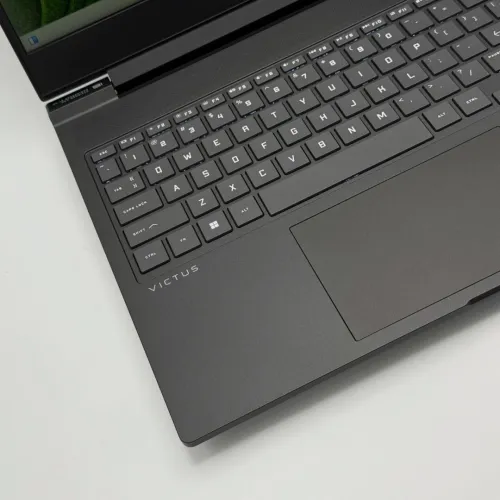 HP Victus 16  i7 13620H / 16 Go DDR5 / 512 Go SSD / RTX 4060 8 Go / 16 QHD 240 Hz