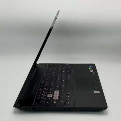ASUS TUF Gaming F15 / i7-11800H / 16 Go DDR4 / 512 Go SSD / RTX 3060 6 Go / 15.6 FHD 144 Hz