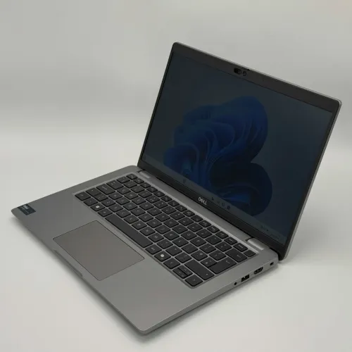 Dell Latitude 5450 / Ultra 7 165U vPro / 16 Go DDR5 / 512 Go SSD / 14 FHD