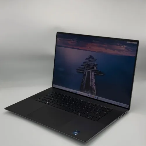 Dell Precision 5770 / i9-12900H / RTX A3000 12Go / 32Go DDR5 / 1To SSD / 17 4K Tactile
