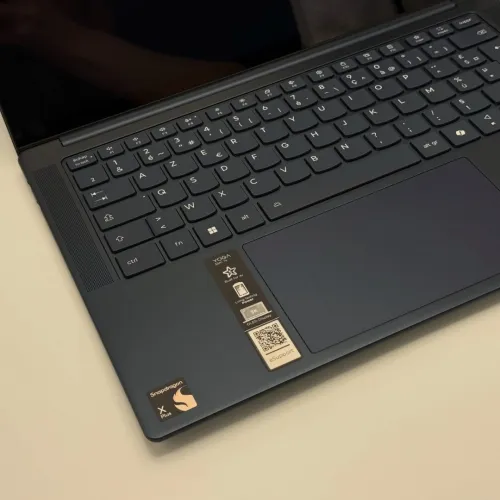 Lenovo Yoga 7x / Snapdragon X Plus / 32 Go / 512 Go SSD / OLED 3K