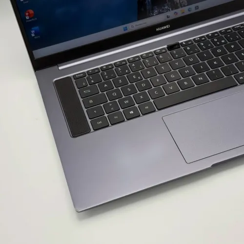 Huawei MateBook D16 / Ryzen 5 4600H / 16 Go DDR4 / 512 Go SSD NVMe / 16 FHD