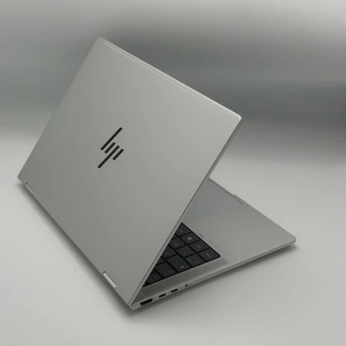 HP EliteBook 1040 G11 x360 OLED / Ultra 7 155H / 32 Go DDR5 / 1 To SSD / 120Hz