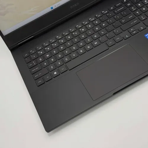 HP OMEN 16 / i7-14650HX / 16 Go DDR5 / RTX 4060 / QHD 240Hz