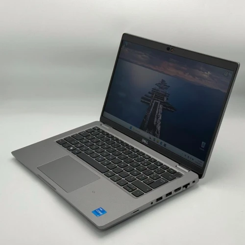 Dell Latitude 5431 / i5-1250P / 16 Go DDR5 / 512 Go SSD / 14 FHD