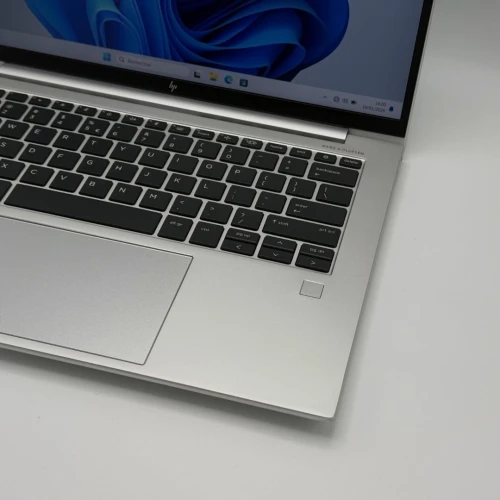 HP EliteBook 845 G9 / Ryzen 5 PRO 6650U / 16 Go DDR5 / 256 Go SSD / 14 FHD+