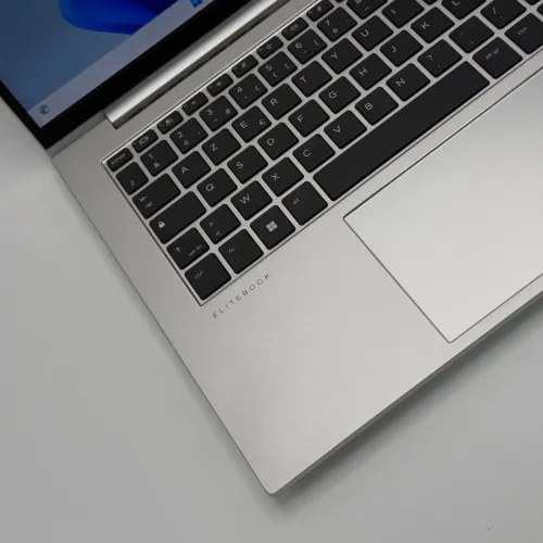 HP ELITEBOOK 845 G10 / AMD RYZEN 5 PRO 7450U / 16Go DDR5 / 512SSD / 14 FHD+