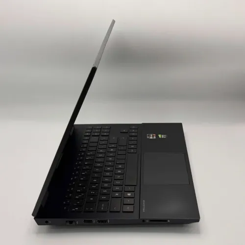 HP OMEN 15 / Ryzen 7 4800H / 16 Go DDR4 / 512 Go SSD / RTX 2060 6 Go / 15.6 FHD