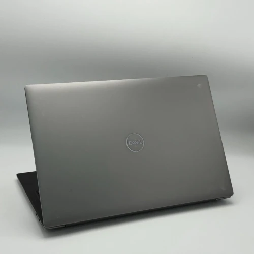 DELL PRECISION 5490 / ULTRA 9 185H / 64Go DDR5 / 512SSD / NVIDIA RTX 2000 ADA 8Go/ 14 QHD+