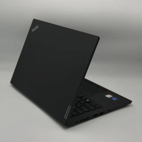 Lenovo ThinkPad T14s Gen 2 / i7-1185G7 / 16 Go DDR4X / 256 Go SSD NVMe / 14 FHD