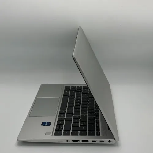 HP EliteBook 640 G10 Tactile / i7-1365U / 32 Go / 1 To SSD / 14 FHD