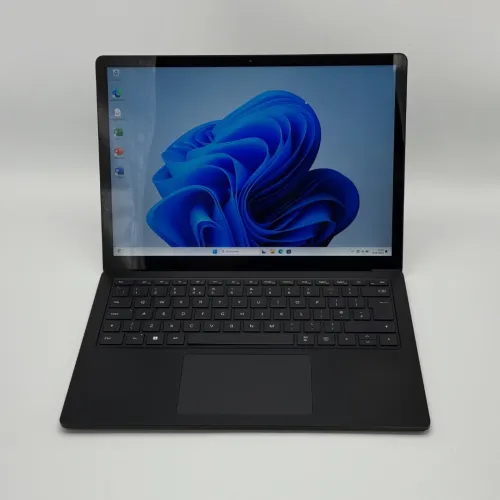 Microsoft Surface Laptop 5 / i7-1265U / 16 Go DDR5 / 256 Go SSD / 13.5 PixelSense Tactile