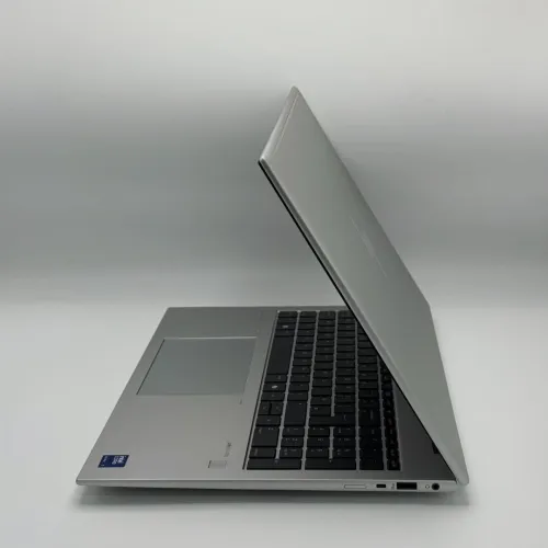 HP EliteBook 860 G11 / Core Ultra 7 155U / 32Go DDR5 / 512Go SSD