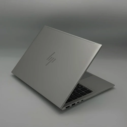 HP EliteBook 830 G11 / Intel Core Ultra 7 155U / 32 Go DDR5 / 13.3 FHD+