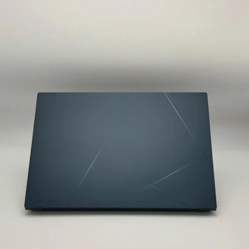 ASUS Zenbook 14 UX3405 / Intel Ultra 7 155H / 16 Go / 1 To SSD / 14 OLED