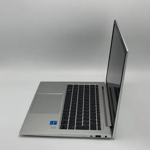 HP ELITEBOOK 830 G9 / 12th I5-1235U / 8Go DDR5 / 256SSD / 13 FHD+