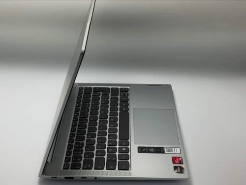 LENOVO IDEAPAD SLIM 5 14 OLED / AMD RYZEN 7 7730U / 16Go DDR4 / 1TO SSD / 14 FHD+ OLED