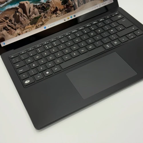 Microsoft Surface Laptop 5 / i5-1245U / 16 Go DDR5X / 256 Go SSD / 13.4 2K Tactile