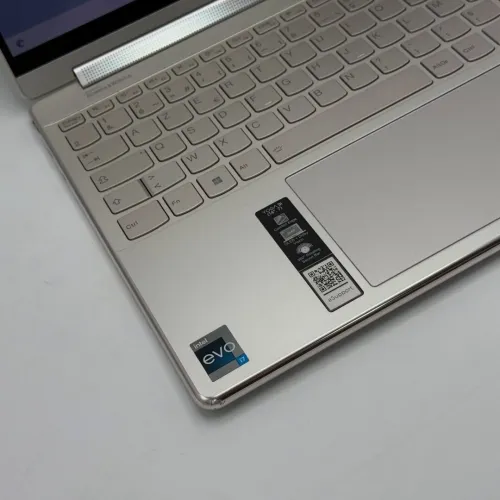 Lenovo Yoga 9i 14IAP7 / i7-1260P / 16 Go DDR5 / 512 Go SSD / 14 OLED Tactile