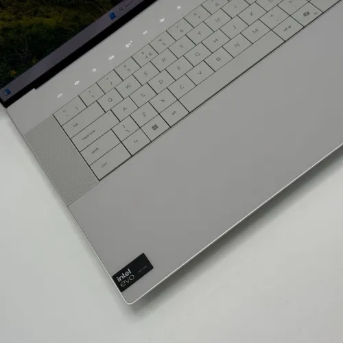 DELL XPS 9640 Tactile OLED /ULTRA 7 155H / 32GO DDR5 / 512Go SSD / NVIDIA RTX 4050 / 16.3 4K Tactile