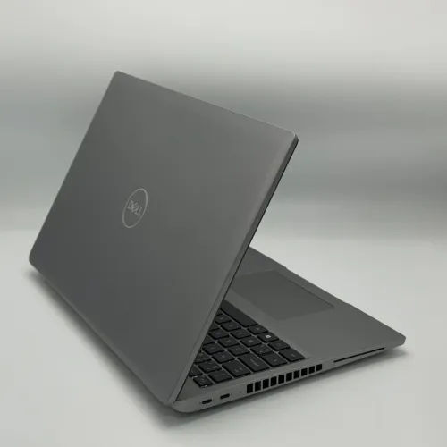 DELL LATITUDE 5550 / ULTRA 5 135U / 16Go DDR5 / 256SSD / 15.6 FHD