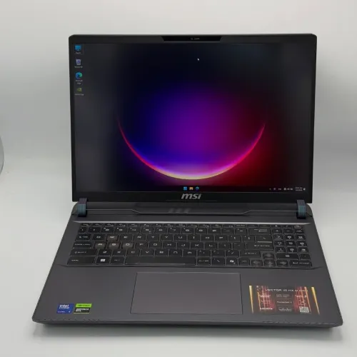 MSI Vector 16 HX AI - ULTRA 9 275Hx - RTX 5080 16Go GDDR7