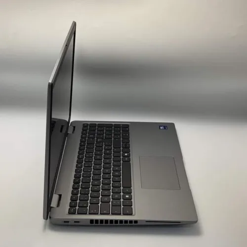 DELL PRECISION 3590 (Station de travail )/ 14th ULTRA 7 155h / 32GO DDR5 / 1To /RTX ADA 500/15.6 FHD