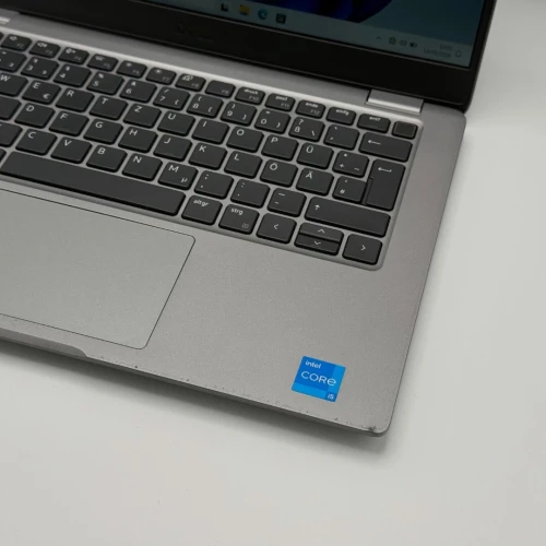 Dell Latitude 3340 / i5-1335U / 8 Go DDR5 / 256 Go SSD / 13.3 FHD
