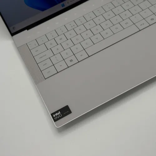 Dell XPS 14 (9440) / Ultra 7 155H / 32 Go / 512 Go SSD / 14 FHD+
