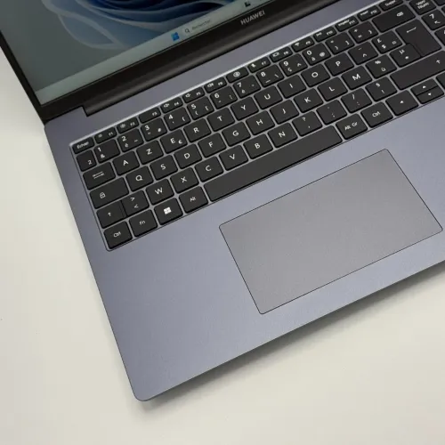 Huawei MateBook D16 / i5-12450H / 16 Go / 512 Go SSD / 16 FHD+