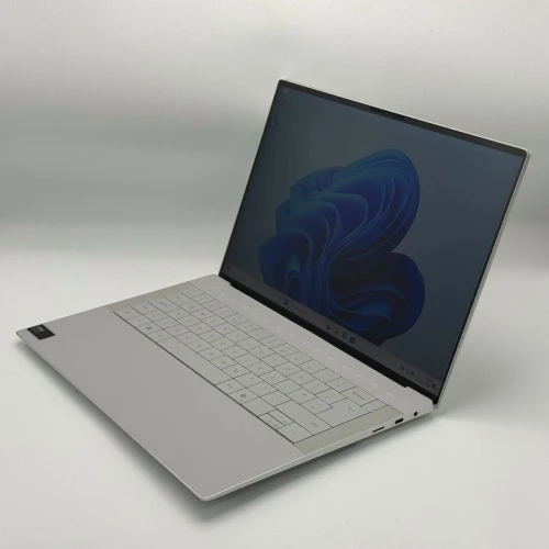 Dell XPS 14 (9440) / Ultra 7 155H / 32 Go / 512 Go SSD / 14 FHD+