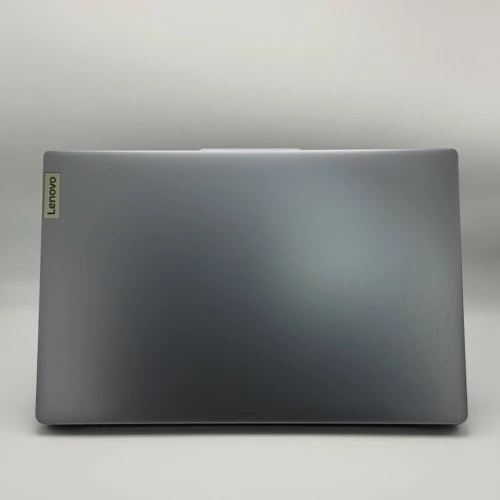 Lenovo IdeaPad Slim 3 / i7-13620H / 16Go DDR5 / 1To SSD NVMe / 15.6 FHD