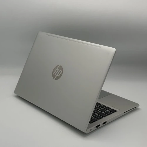 HP PROBOOK 640 G8 / 11th I5-1135G7 / 16Go DDR4 / 256SSD / 14 FHD