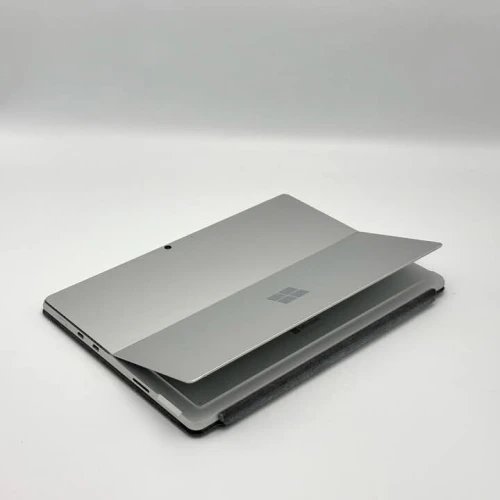 MICROSOFT SURFACE PRO 8 Avec Stylet Détachable / 11th I7-1185G7 / 16GO LPDDR4X / 256SSD / 13.4 3K