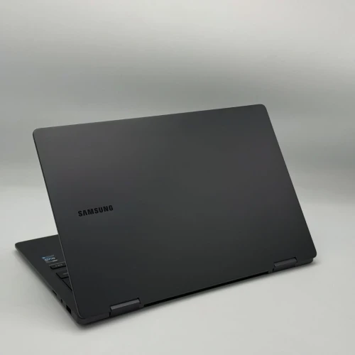 Samsung Galaxy Book3 360 / i5-1340P / 16 Go DDR4X / 512 Go SSD / OLED x360