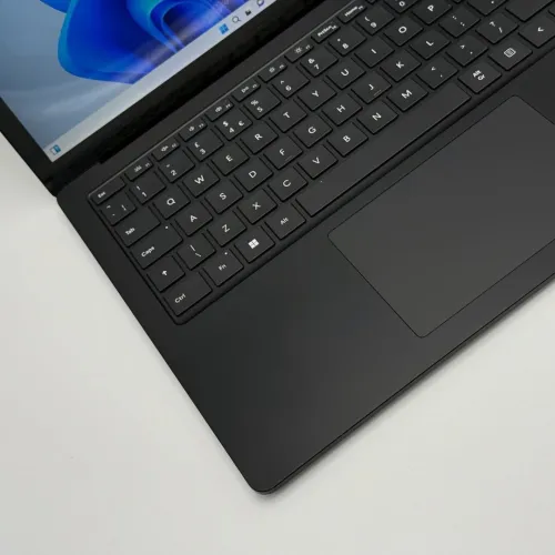 Microsoft SURFACE LAPTOP 5 Tactile / 12th i7-1265U / 16GO DDR5 / 256SSD / 13.4  2.5K TACTILE 