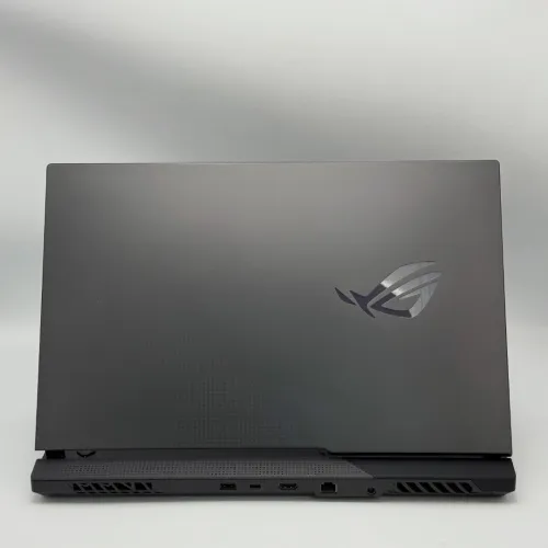 ASUS ROG Strix G17 / Ryzen 7 5800H / RTX 3050 Ti / 17 144Hz RGB