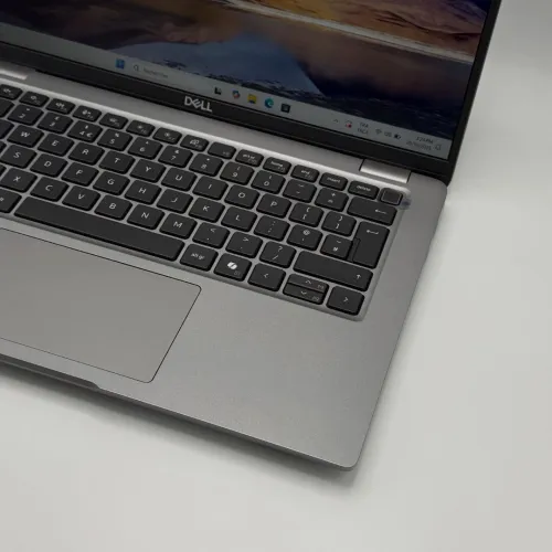 DELL LATITUDE 5450 Tactile / ULTRA 7 165U Vpro / 32Go DDR5 / 512SSD / 14 FHD