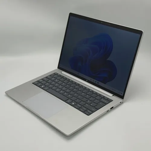 HP EliteBook 8 G1a 14 AI / Ryzen AI 5 230 / 16 Go DDR5 / 512 Go SSD