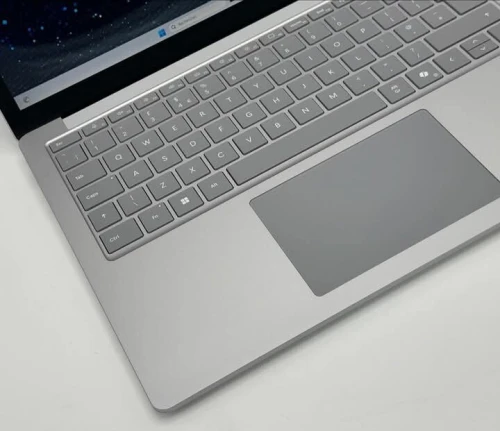SURFACE LAPTOP 6 For Business / ULTRA 5 135H / 16Go DDR5X / 256Go SSD / 13.4 QHD