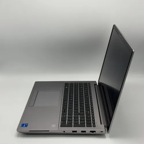 HP ZBOOK FURY 16 G10 / 13th I7-13700HX / NVIDIA RTX 2000 Ada 8Go / 32Go DDR5 / 1To SSD / 16 FHD+
