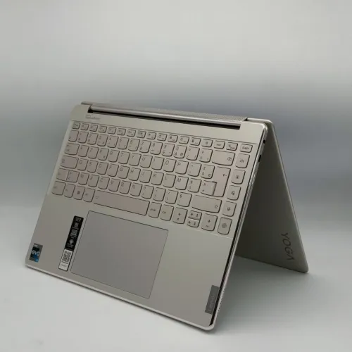 Lenovo Yoga 9i 14IAP7 / i7-1260P / 16 Go DDR5 / 512 Go SSD / 14 OLED Tactile