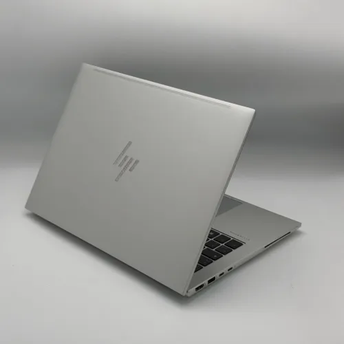 HP EliteBook 840 G9 / i5 1245U / 8Go DDR5 / 256Go SSD NVMe / 14 FHD+