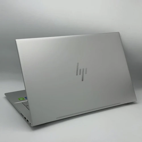 HP ENVY 17 / i7-1195G7 / 16 Go / 1 To SSD / MX450 / 17.3 FHD