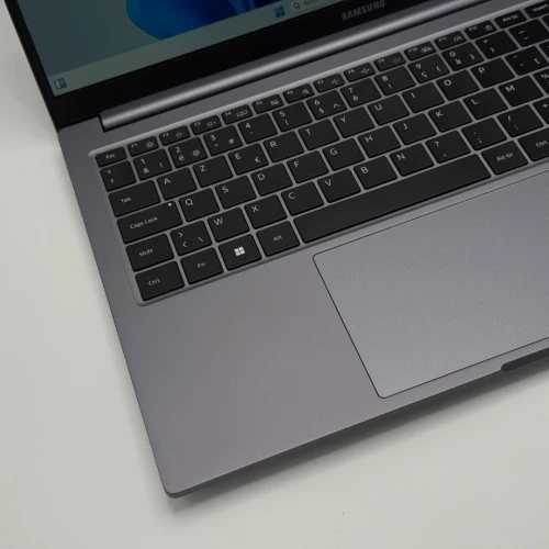 Samsung Galaxy Book4 (NP750XGK) / i5-1335U / 16 Go / 512 Go SSD / 15.6 FHD